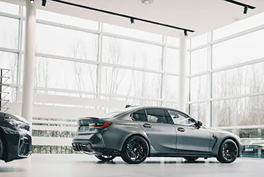 LED-Schienenstrahler als Showroom Beleuchtung 